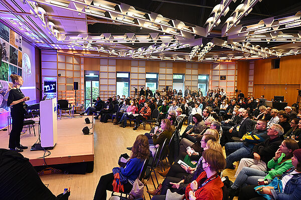 Netzwerk Recherche diskutierte in Hamburg zum Thema „Recherche in Krisenzeiten“ / Fotocredit: Wulf Rohwedder