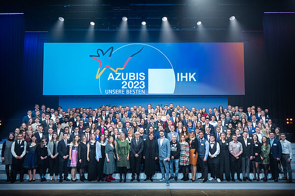 Ein Gruppenfoto der geehrten Bundesbesten. 