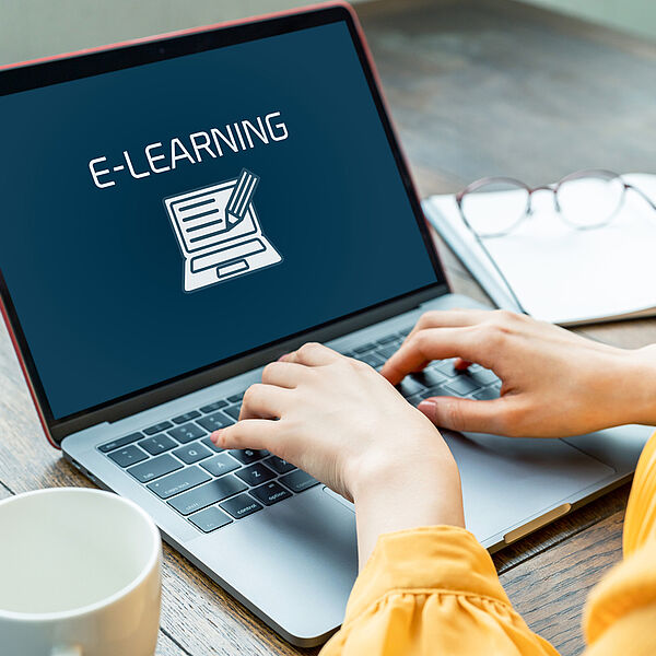 Laptop mit e-learning