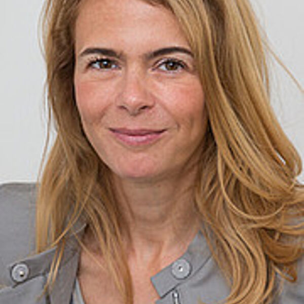 Prof. Dr. Susanne Fengler lädt zur Diskussionsrunde zum Thema "Radical Islamistic Groups & Global Media Strategies" ein.