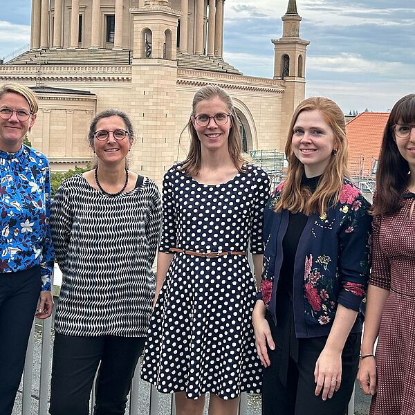 Gruppenfoto des Fekom-Teams