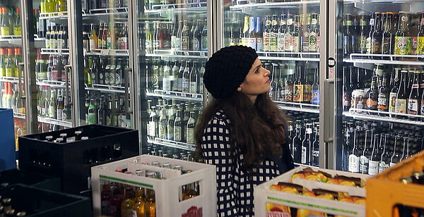 Reporterin Sanaz Saleh-Ebrahimi war für ZDFzoom unterwegs. Foto: ZDF/Felix Korfmann