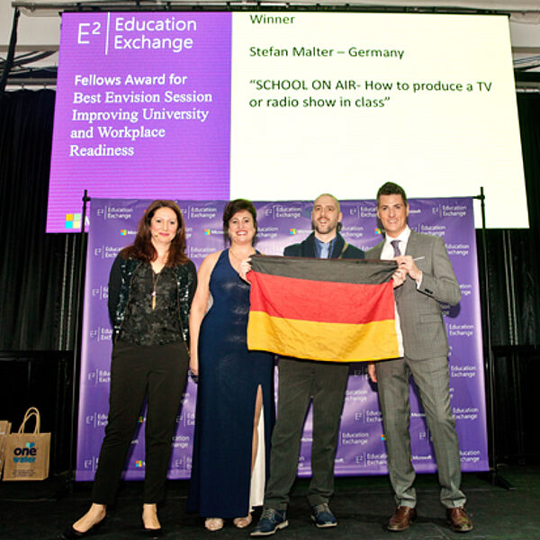 Stefan Malter (2.v.r.) bei der Preisverleihung beim "E² Education Exchange" in Toronto, Kanada.