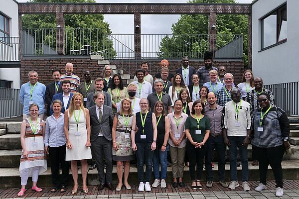 Gruppenfoto der Teilnehmenden des Symposiums