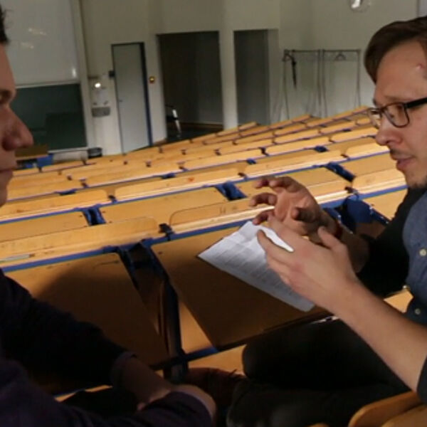 Gerret von Nordheim (r.) im Gespräch mit WDR-Reporter Dennis Horn. 
